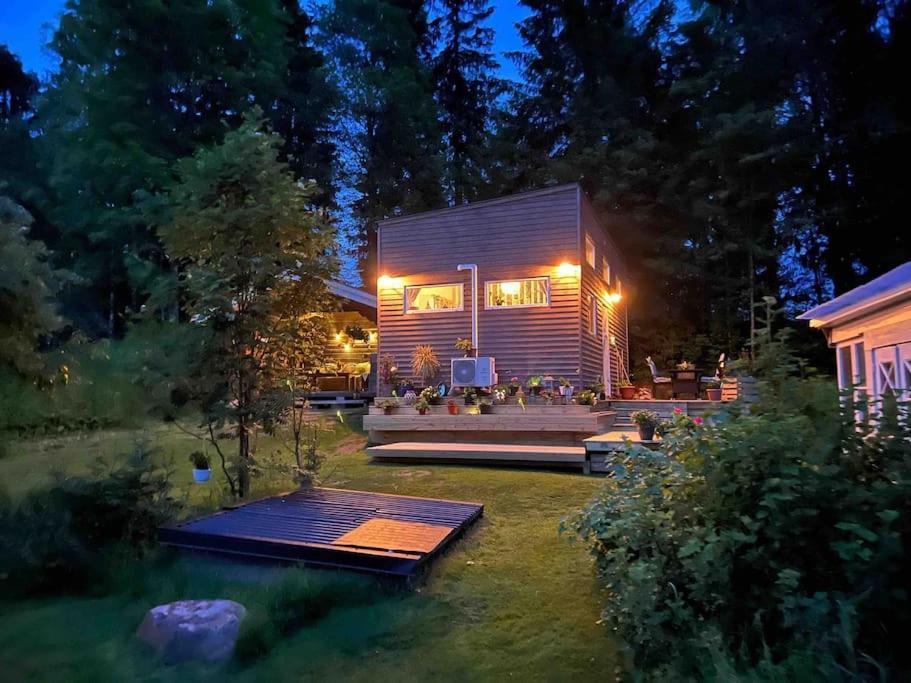 15 Min Fran Ullared! Ny Stuga Med Hoeg Standard! Alvsered Exterior photo