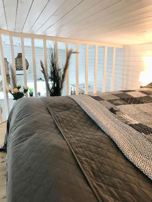 15 Min Fran Ullared! Ny Stuga Med Hoeg Standard! Alvsered Exterior photo