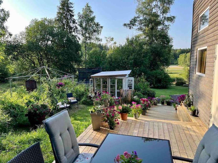 15 Min Fran Ullared! Ny Stuga Med Hoeg Standard! Alvsered Exterior photo