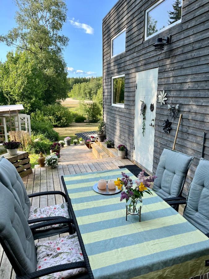 15 Min Fran Ullared! Ny Stuga Med Hoeg Standard! Alvsered Exterior photo
