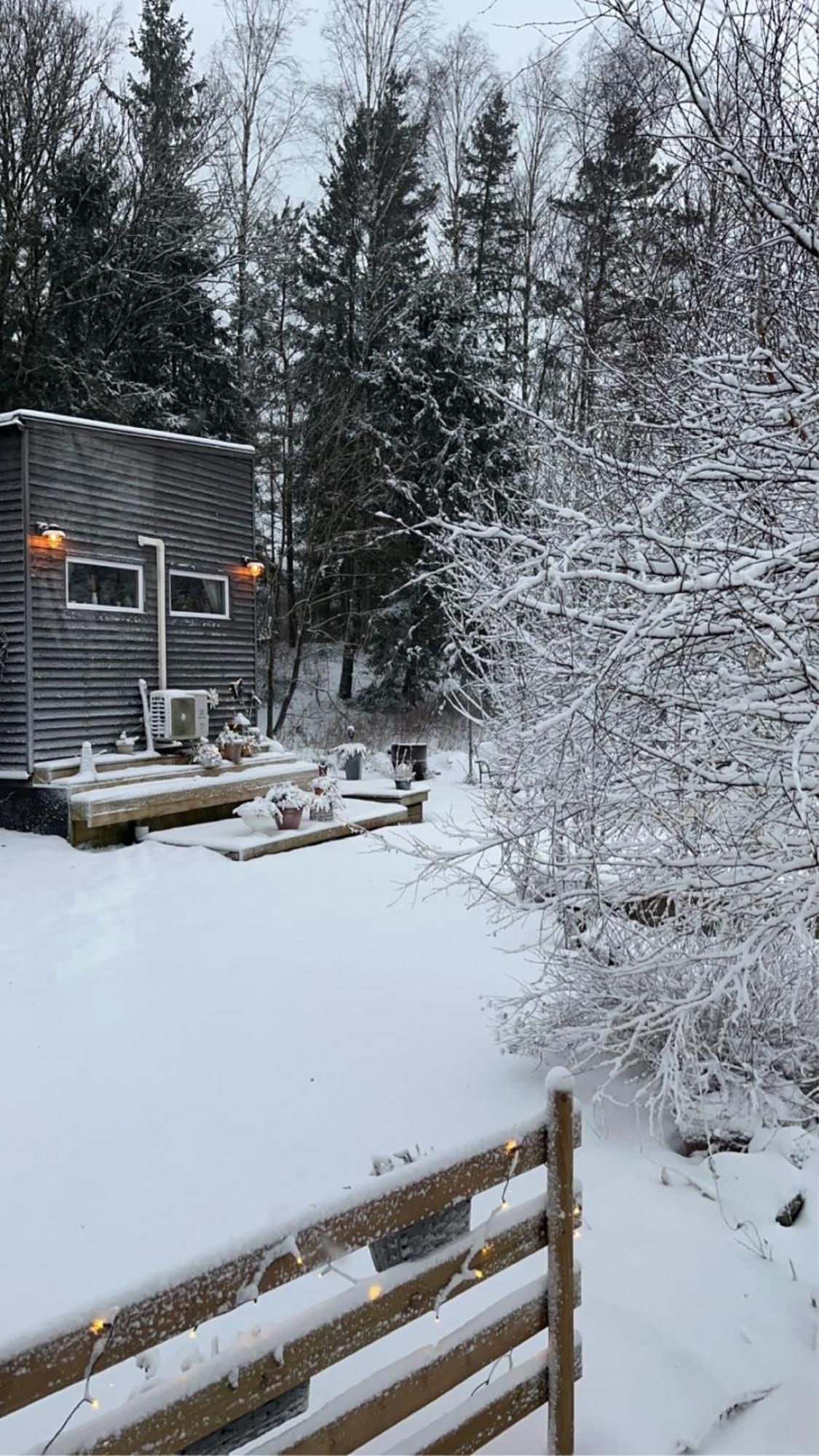 15 Min Fran Ullared! Ny Stuga Med Hoeg Standard! Alvsered Exterior photo